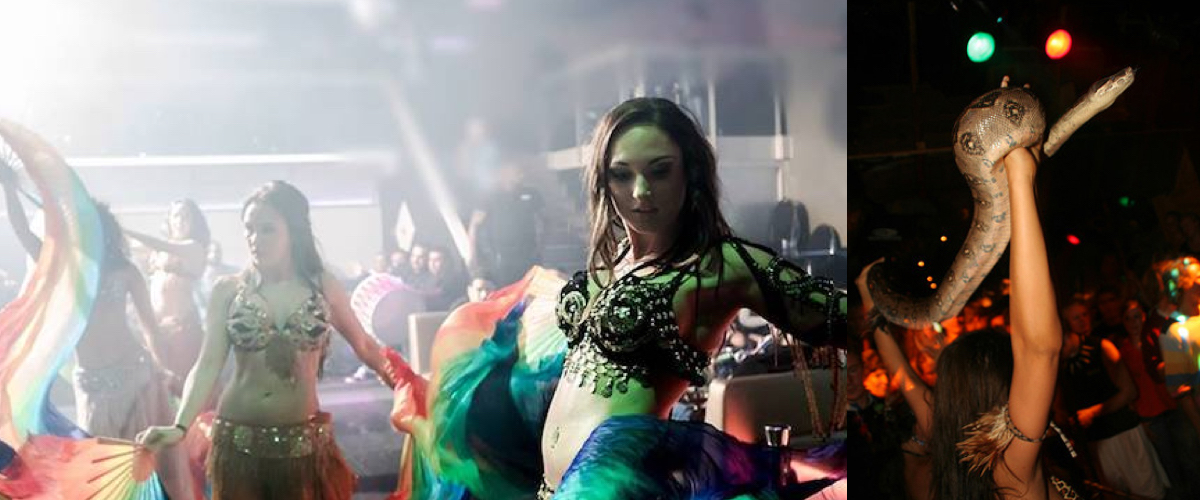 Vrouwelijke slangenbeweerders